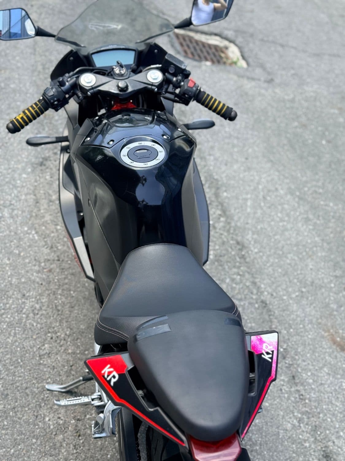 KR모터스 엑시브 250 R 9