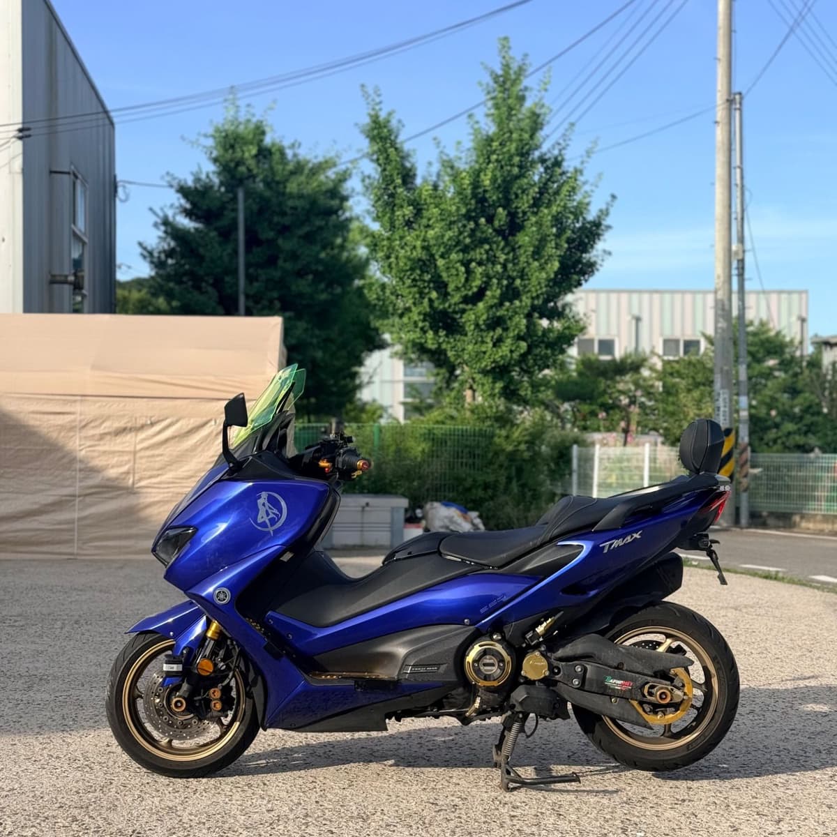 야마하 TMAX 560 2