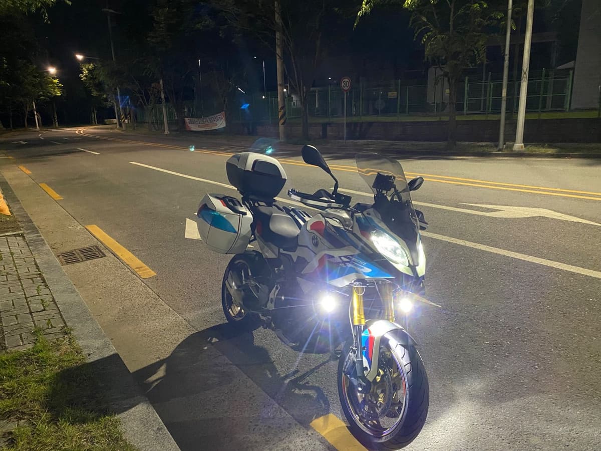 BMW F 900 XR 1