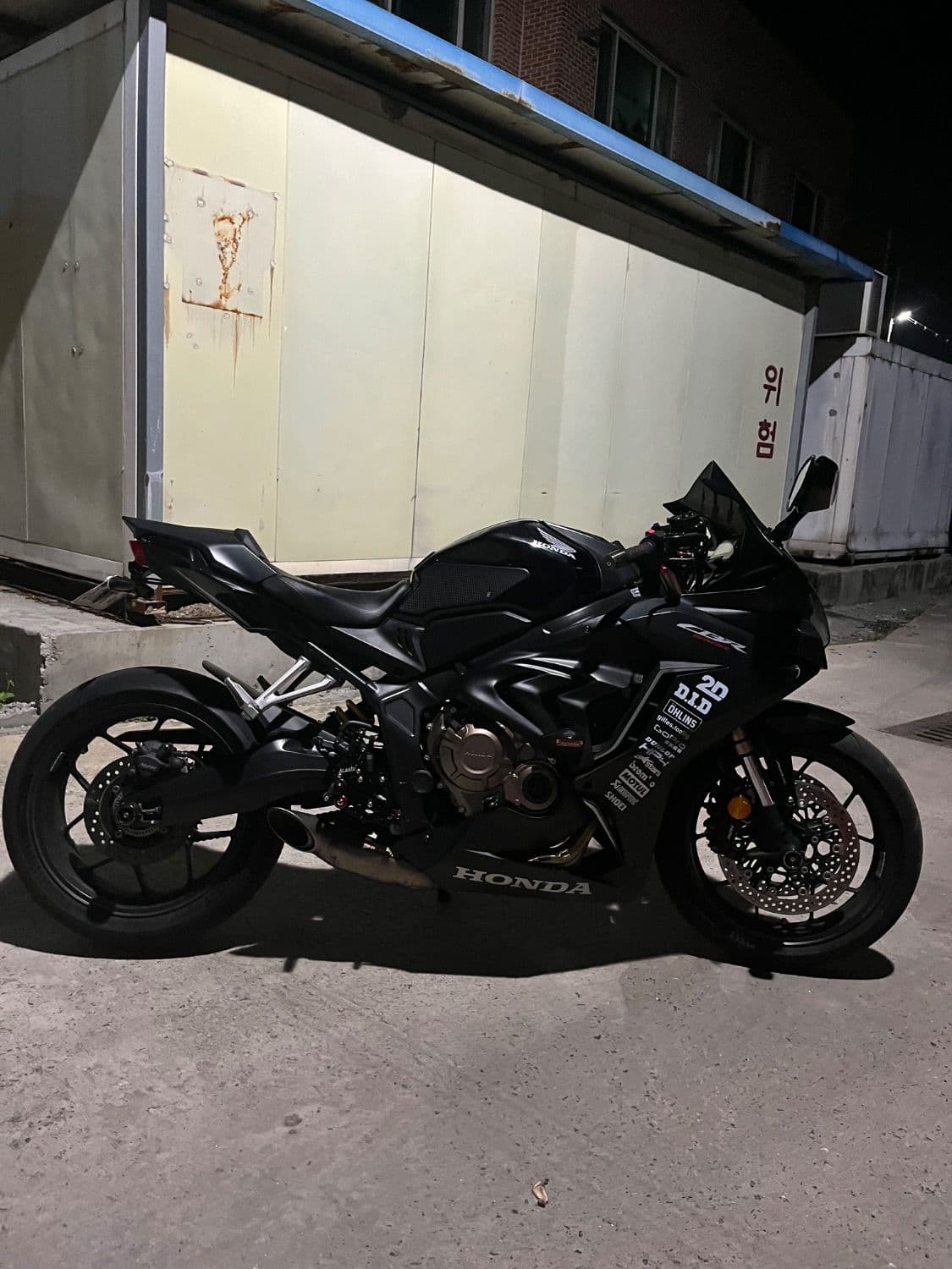 혼다 CBR 650 R MT 1