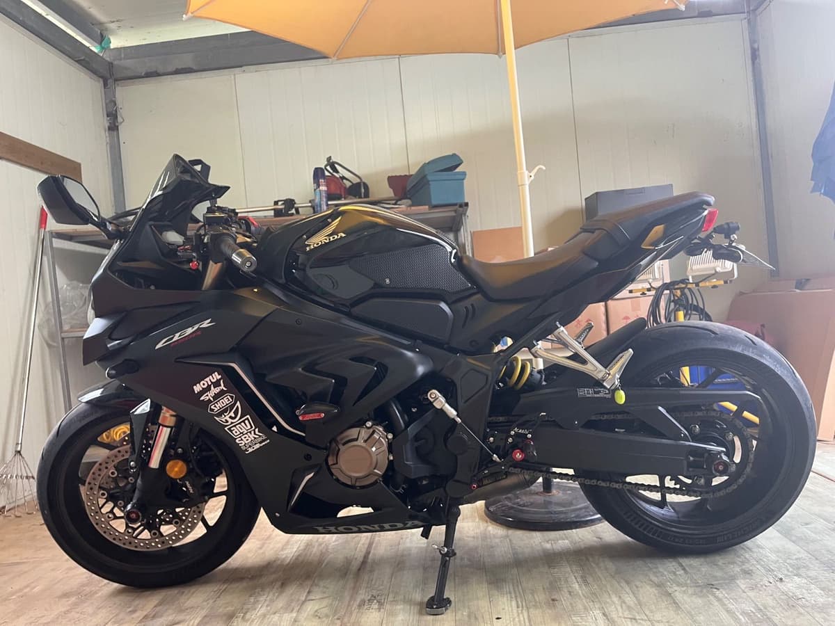 혼다 CBR 650 R MT 4