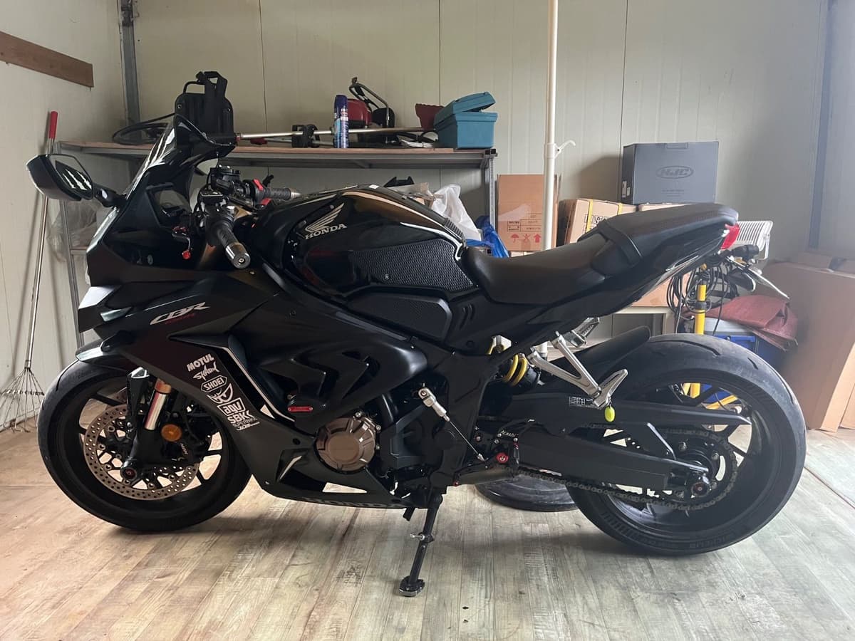 혼다 CBR 650 R MT 13