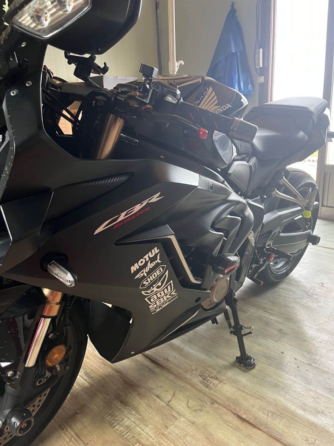 혼다 CBR 650 R MT 12