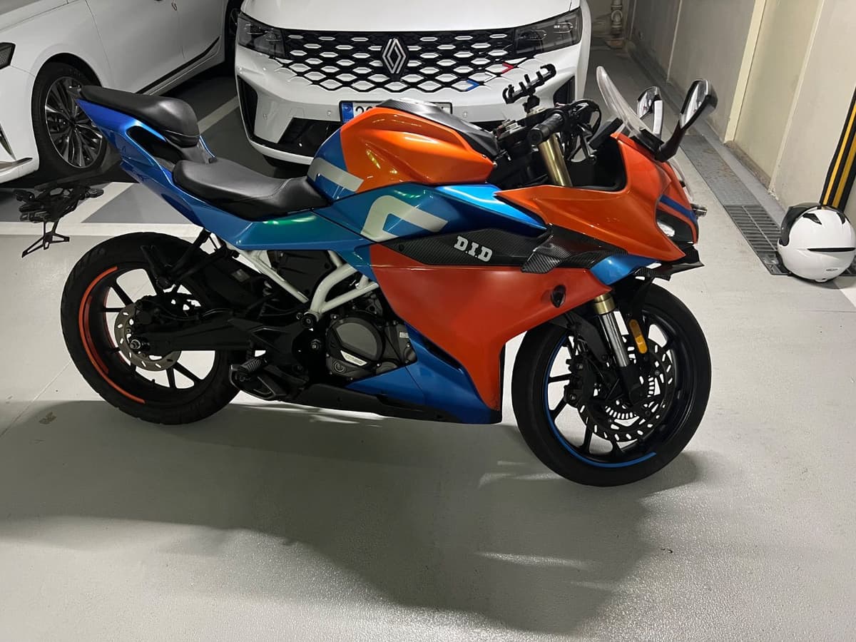 CF모토 300 SR 2