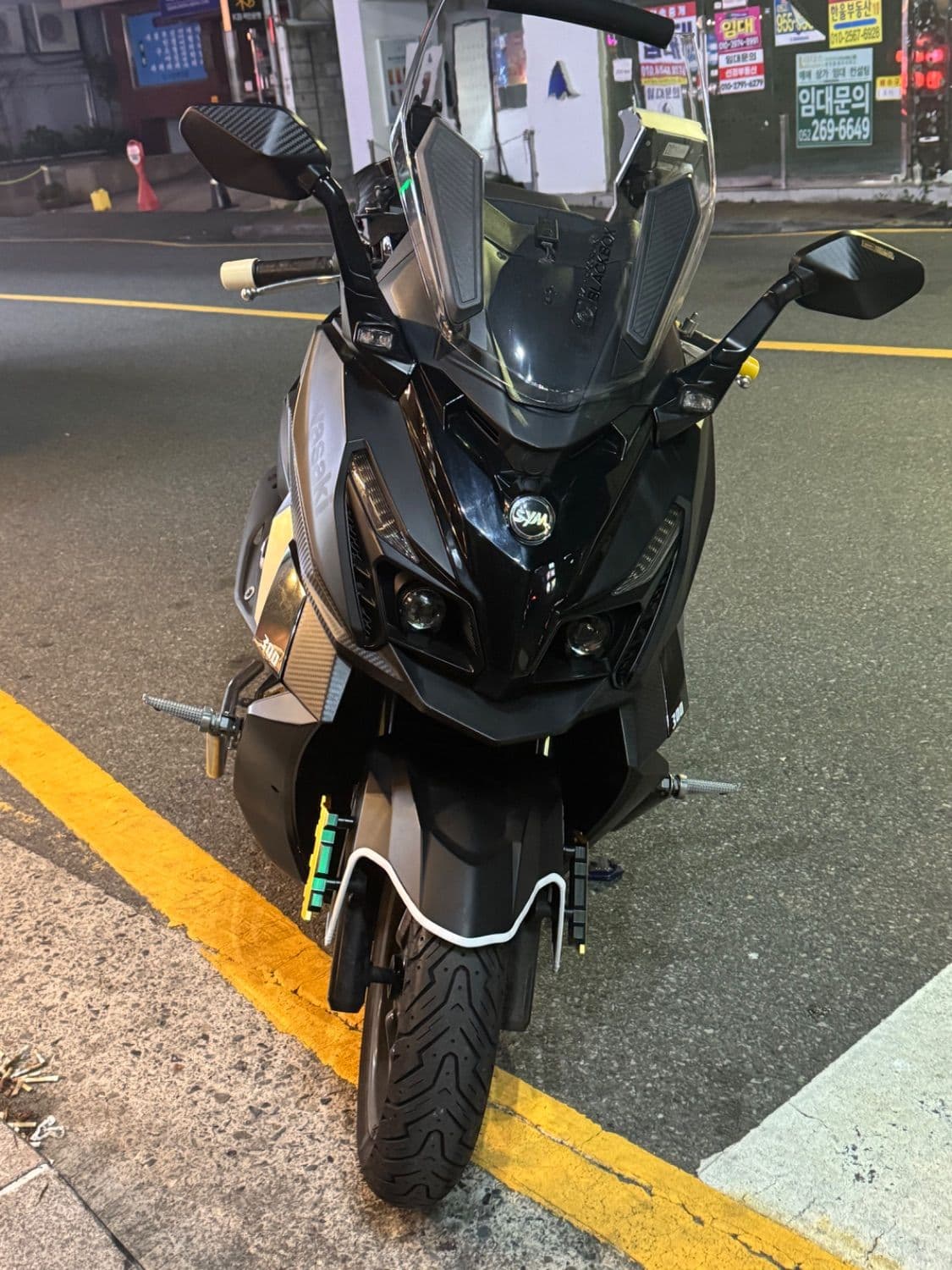 SYM 크루심 300 알파 ABS 1