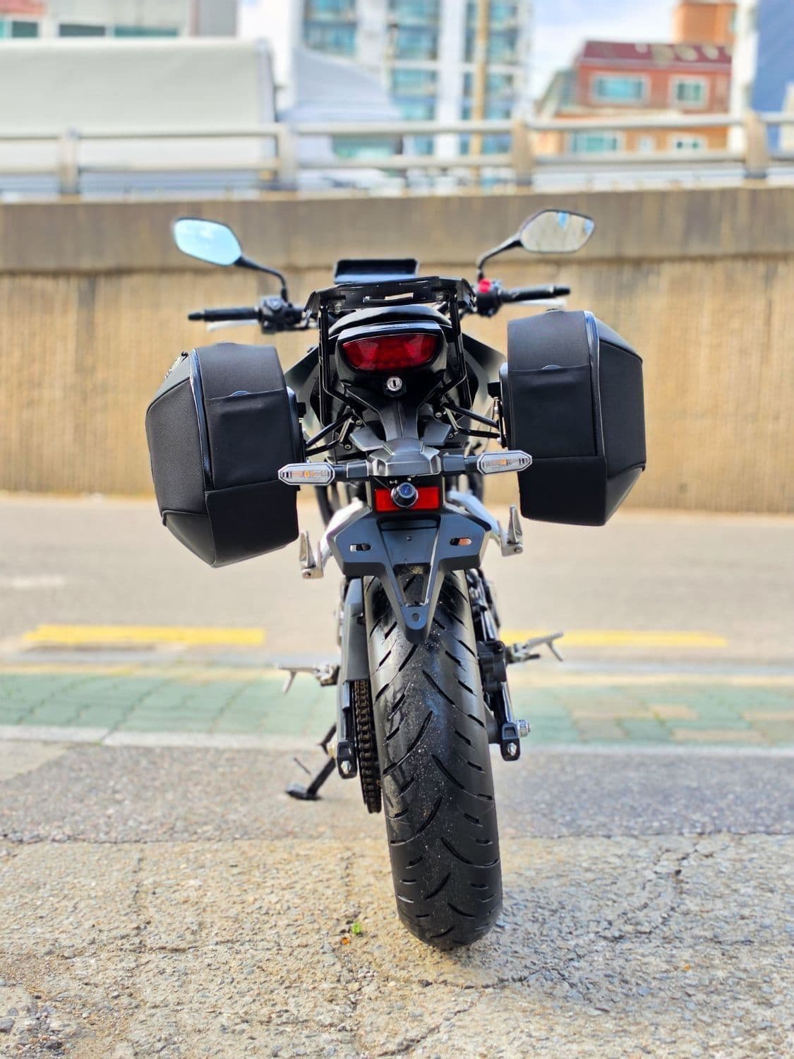 혼다 CB 125 R more