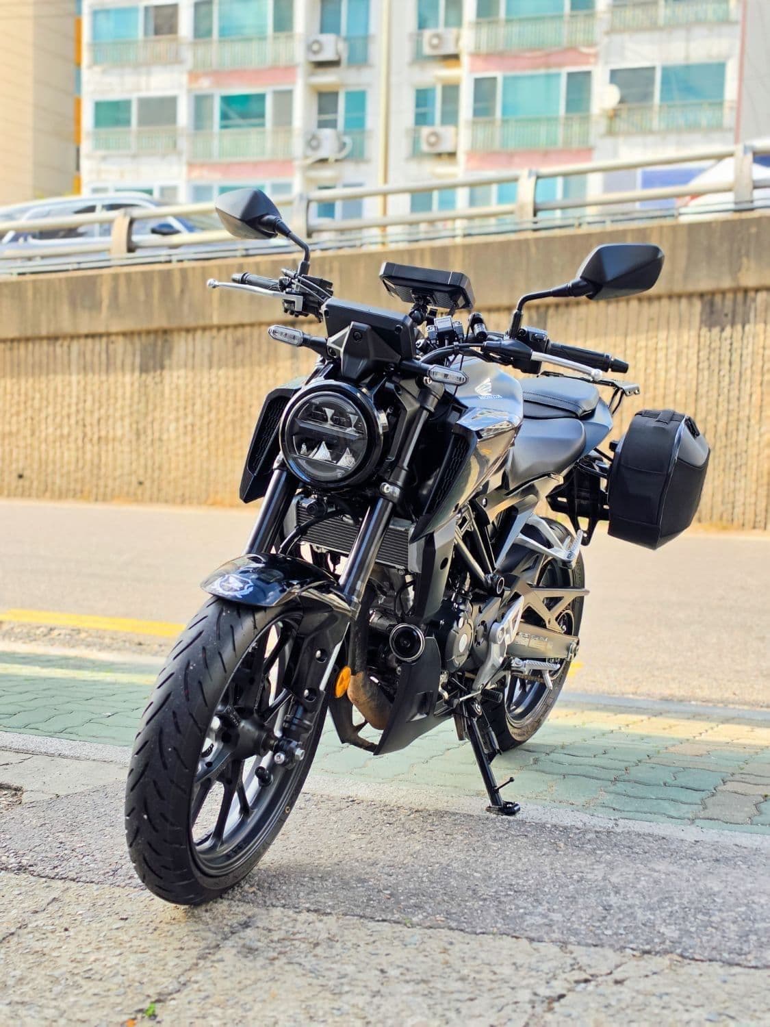 혼다 CB 125 R 3