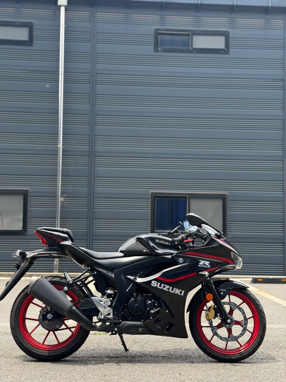 스즈키 GSX R 125 ABS 4