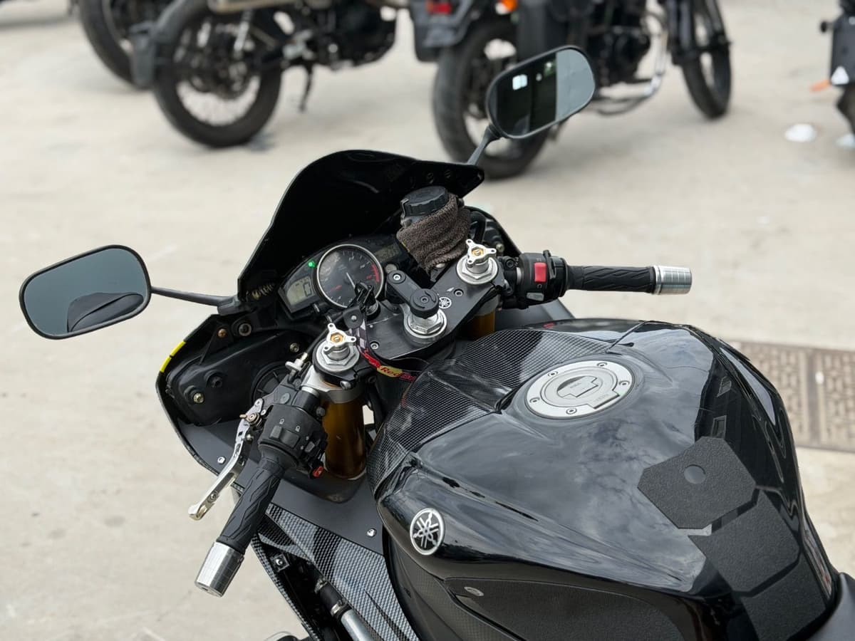 야마하 YZF R6 9