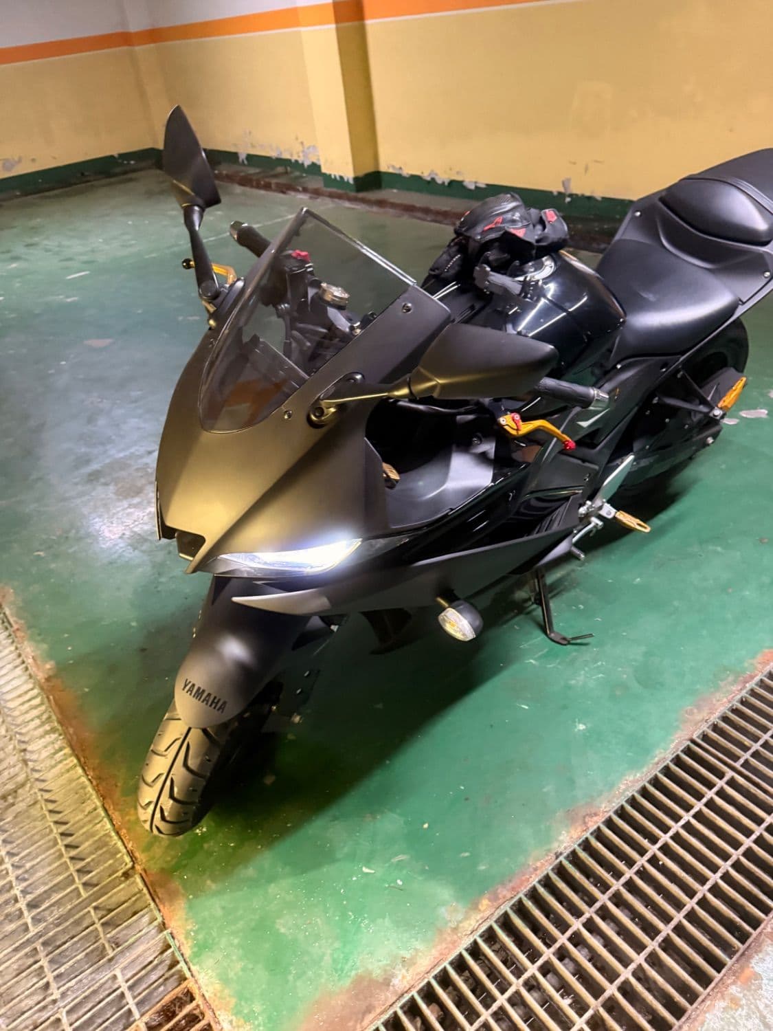 야마하 YZF R3 1