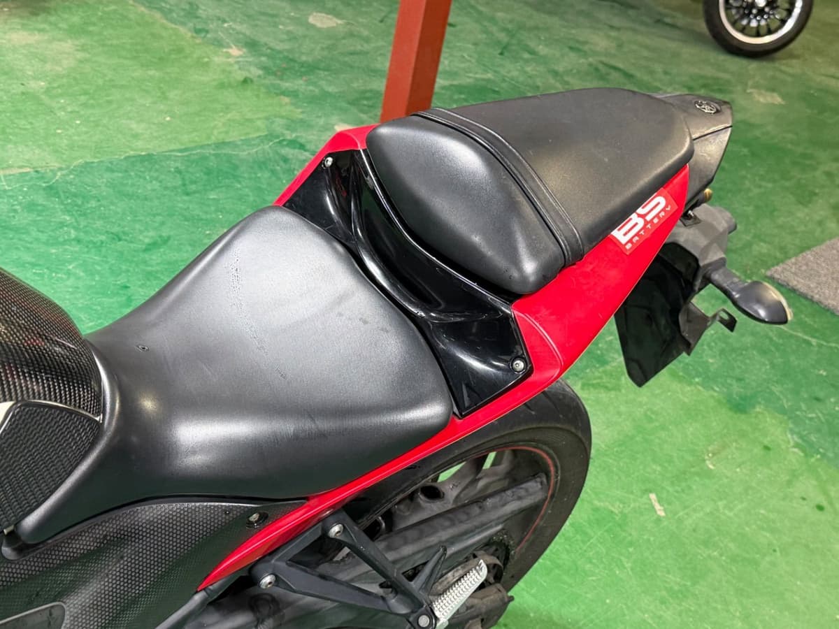 야마하 YZF R3 10