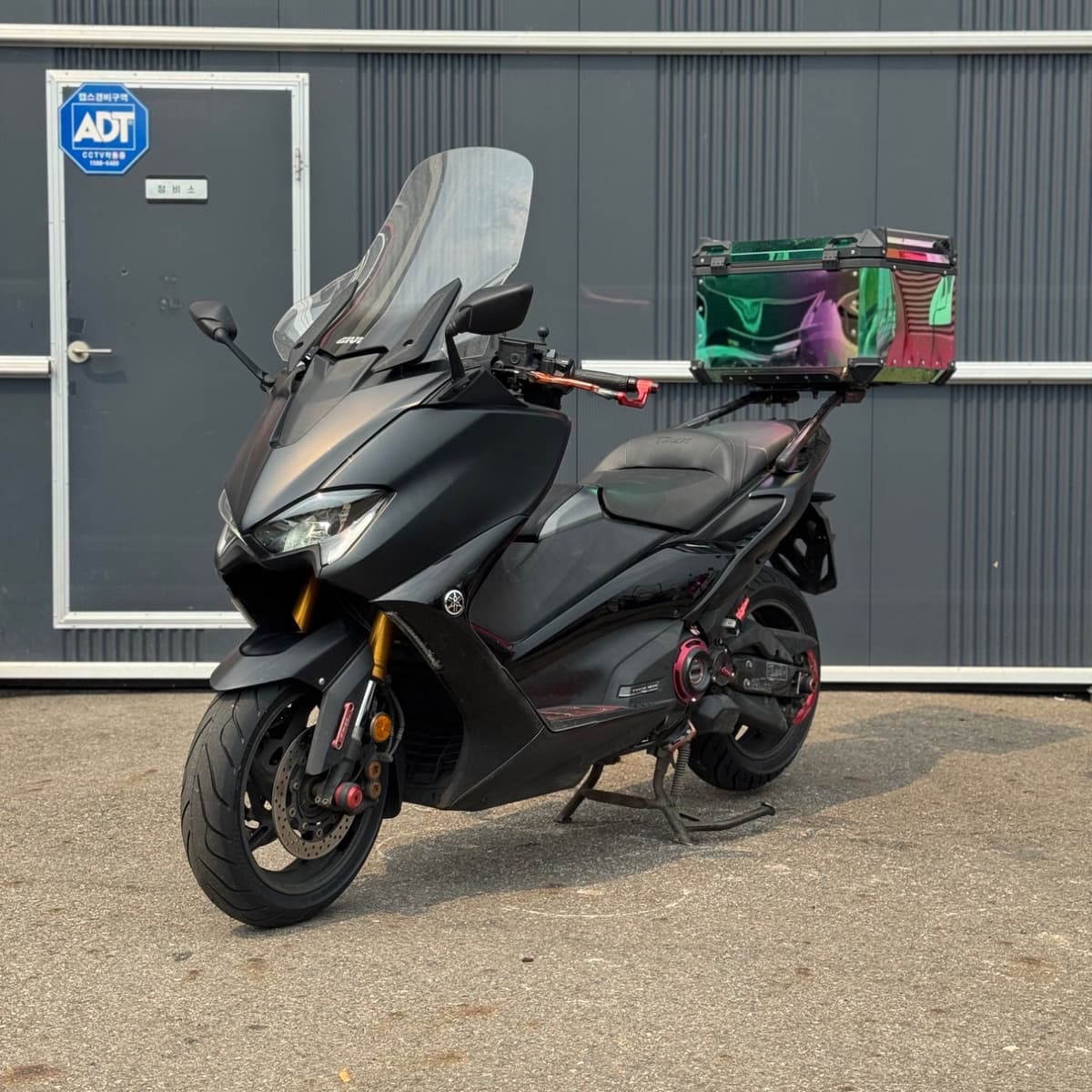 야마하 TMAX 560 3