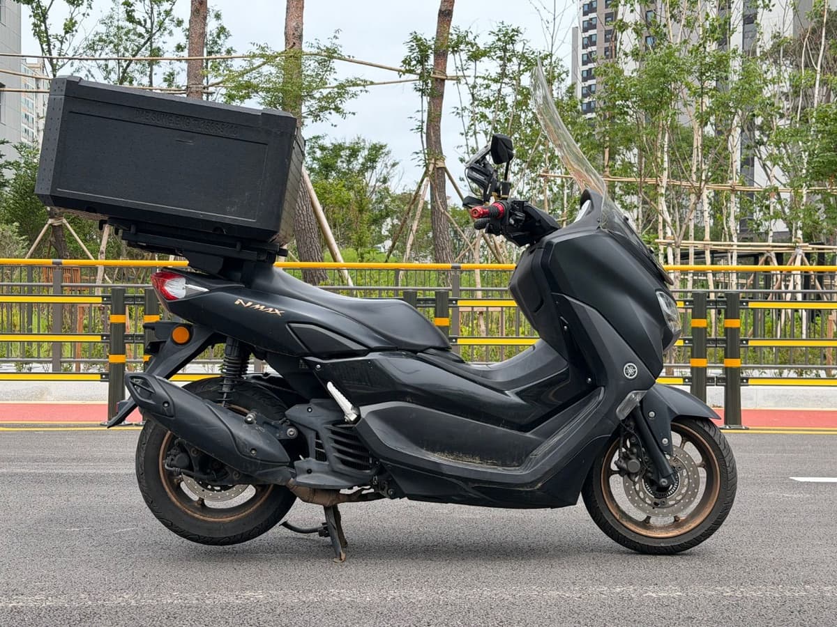 야마하 NMAX 125 4