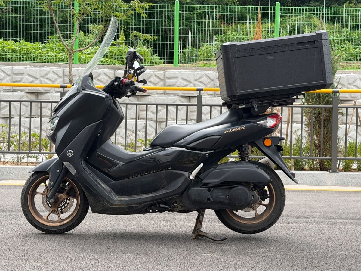 야마하 NMAX 125 5