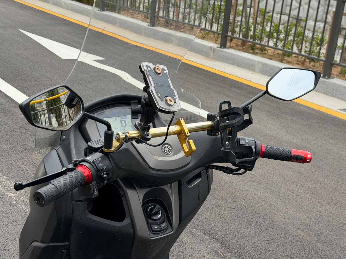 야마하 NMAX 125 8