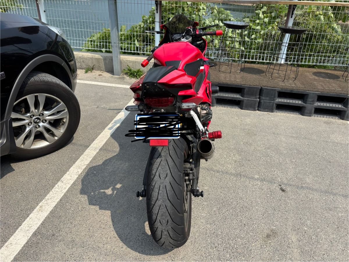 혼다 CBR 650 R MT 3
