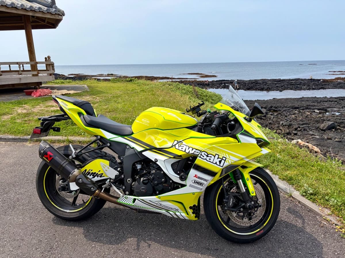 가와사키 닌자 ZX-6R 2