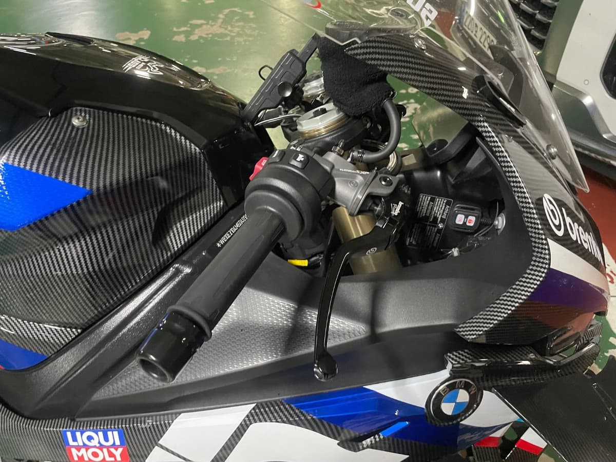 BMW S 1000 RR more