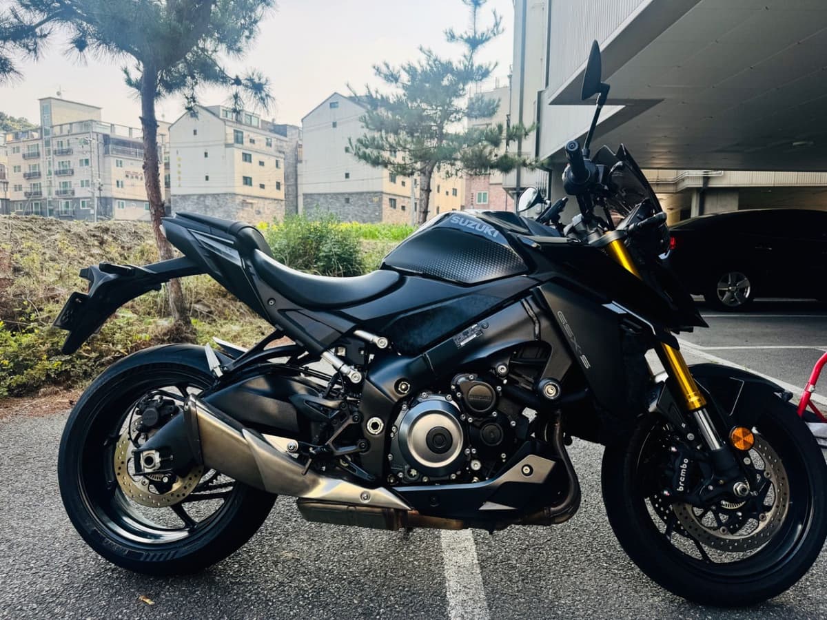 스즈키 GSX S 1000 4