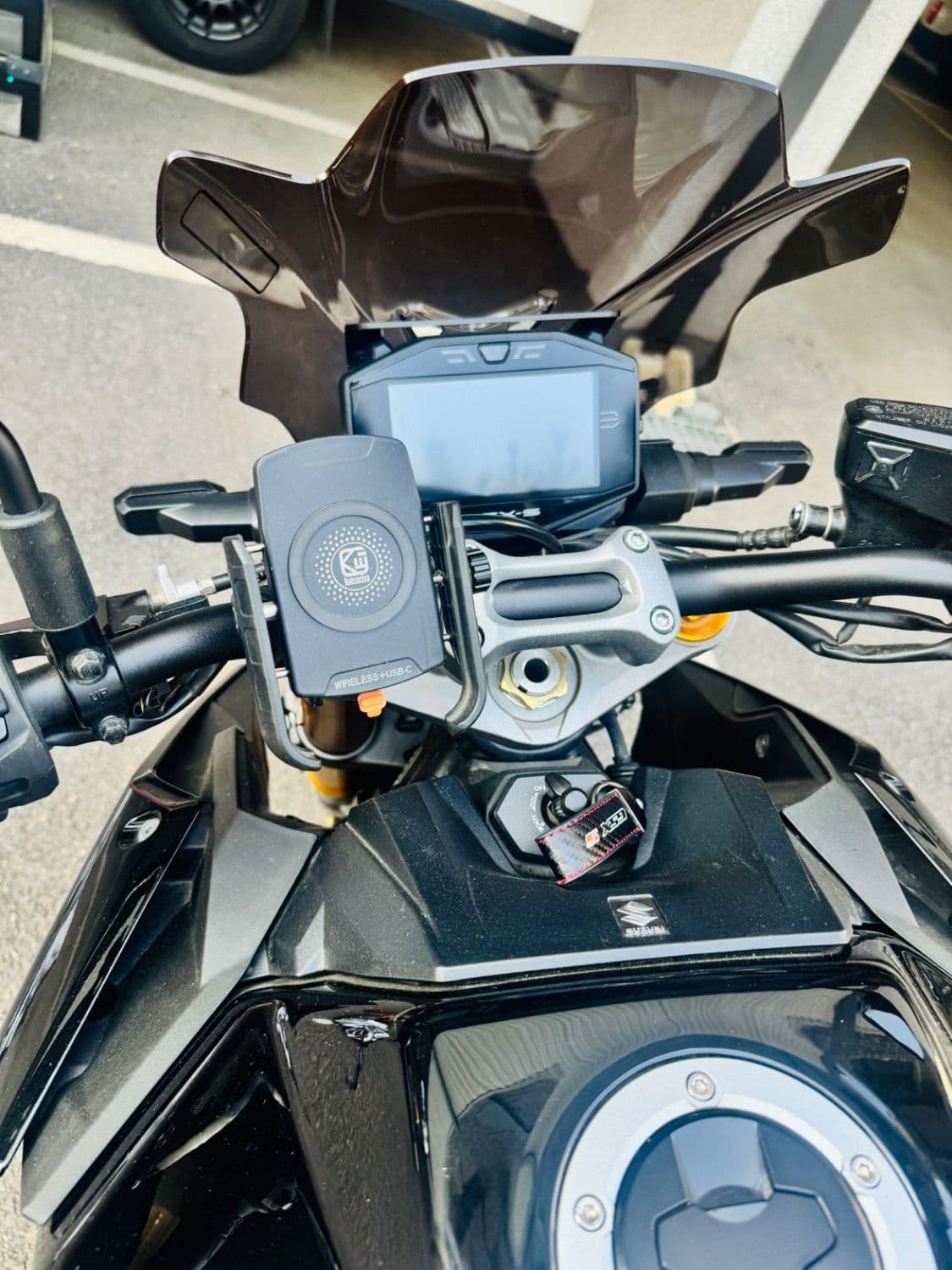 스즈키 GSX S 1000 more