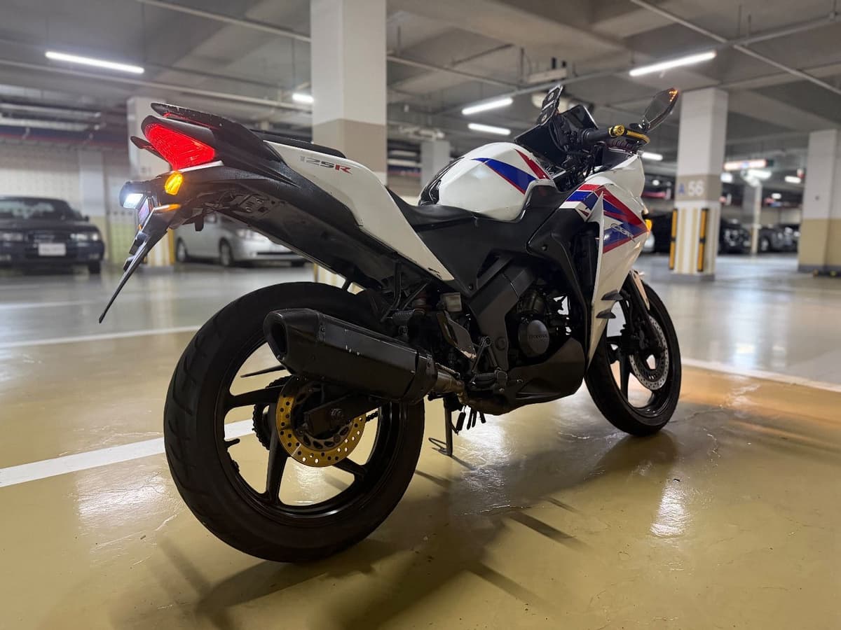 혼다 CBR 125 R more