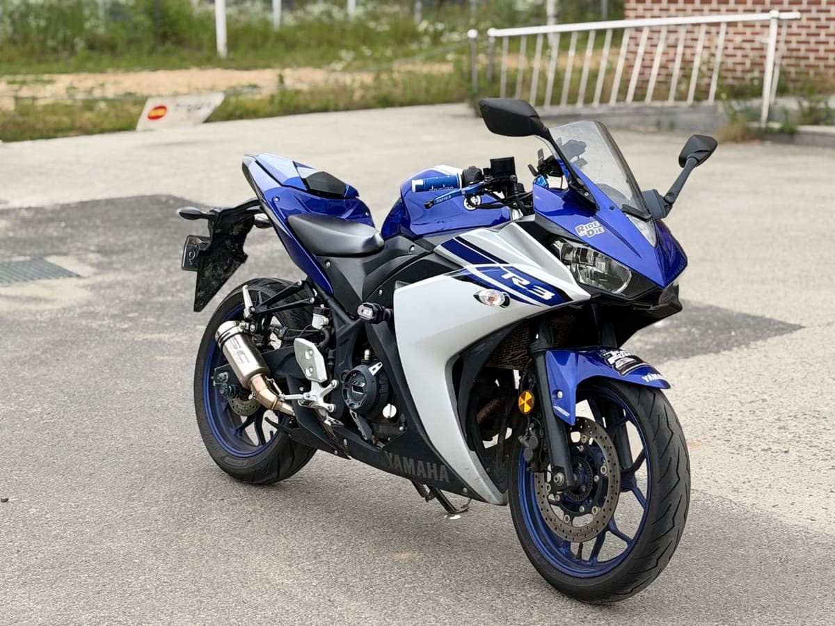 야마하 YZF R3 1