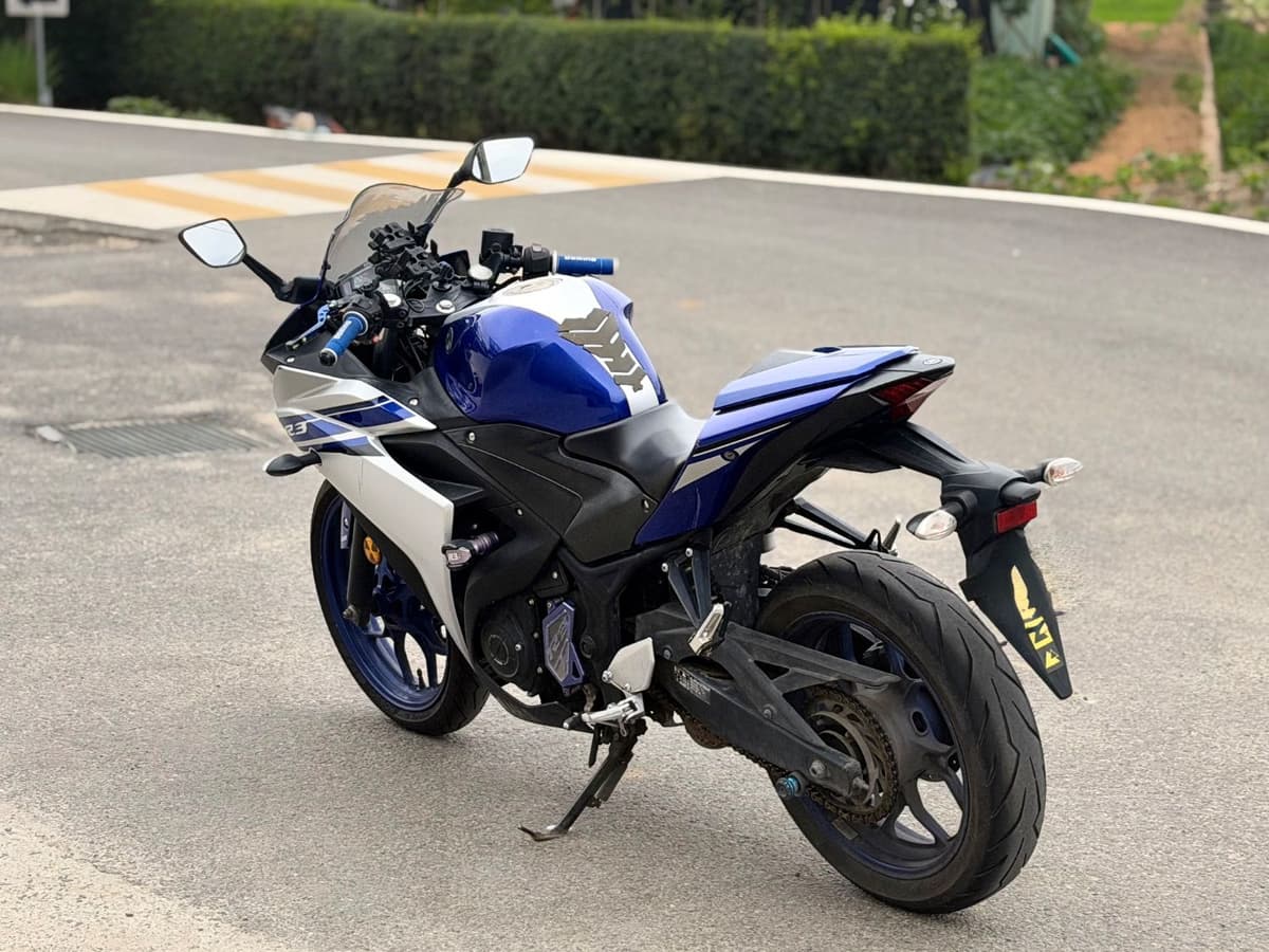 야마하 YZF R3 7