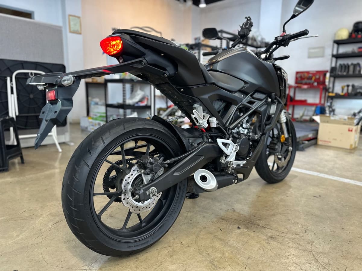 혼다 CB 125 R 3