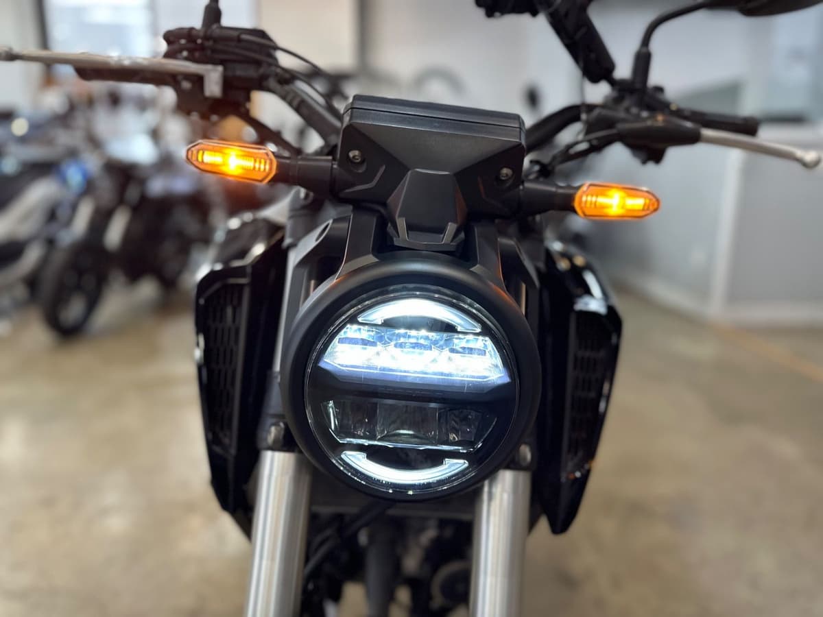 혼다 CB 125 R 7