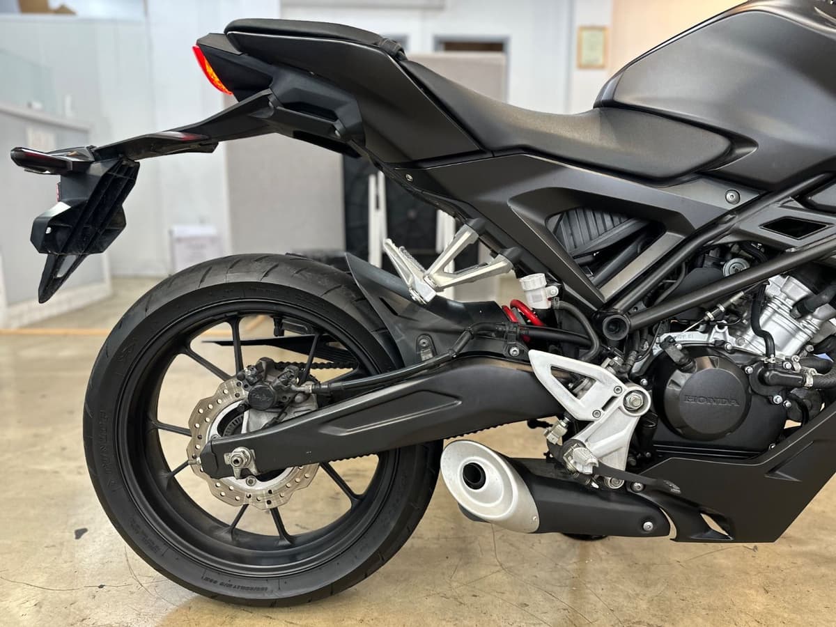 혼다 CB 125 R 10
