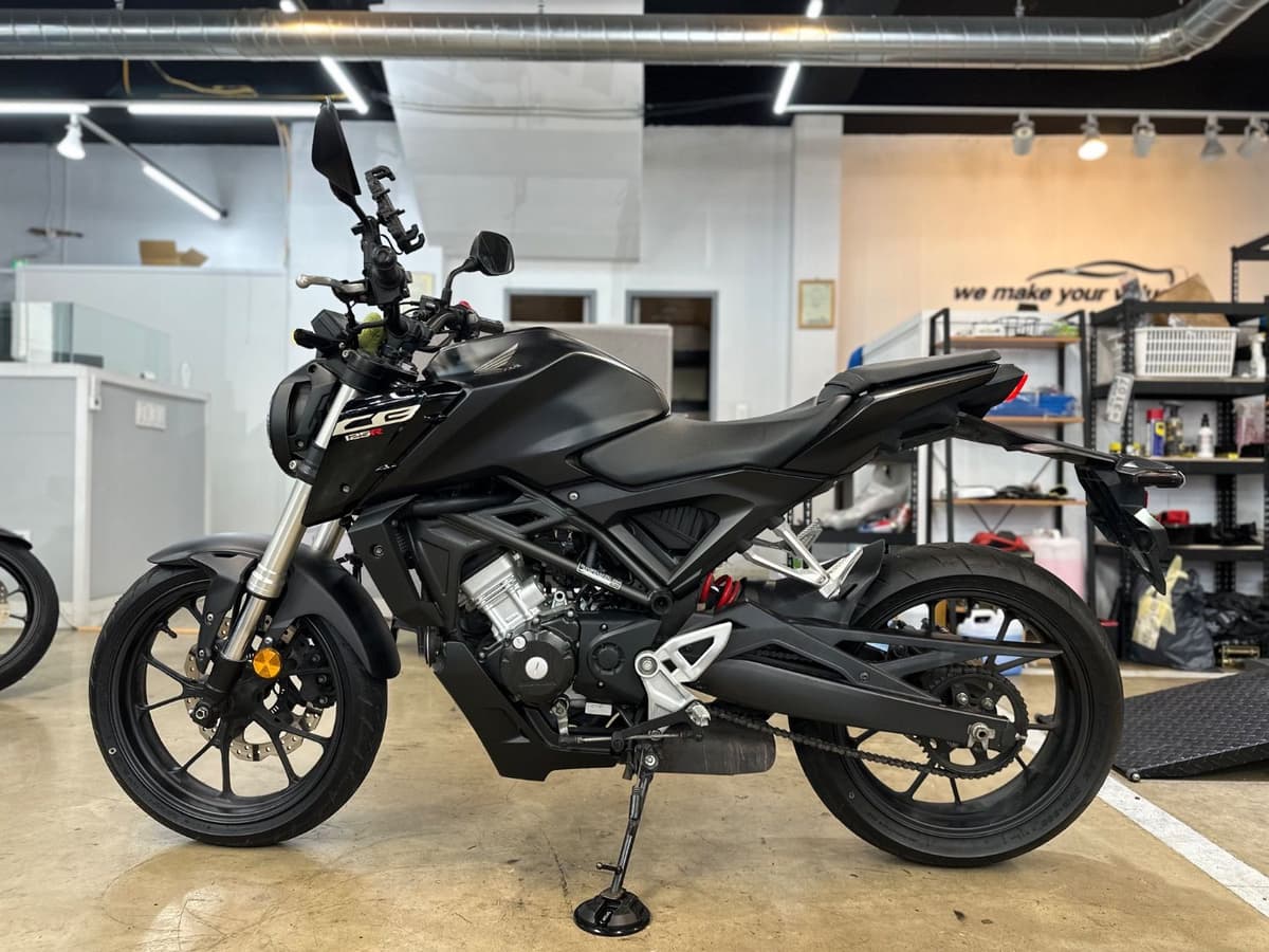 혼다 CB 125 R 4