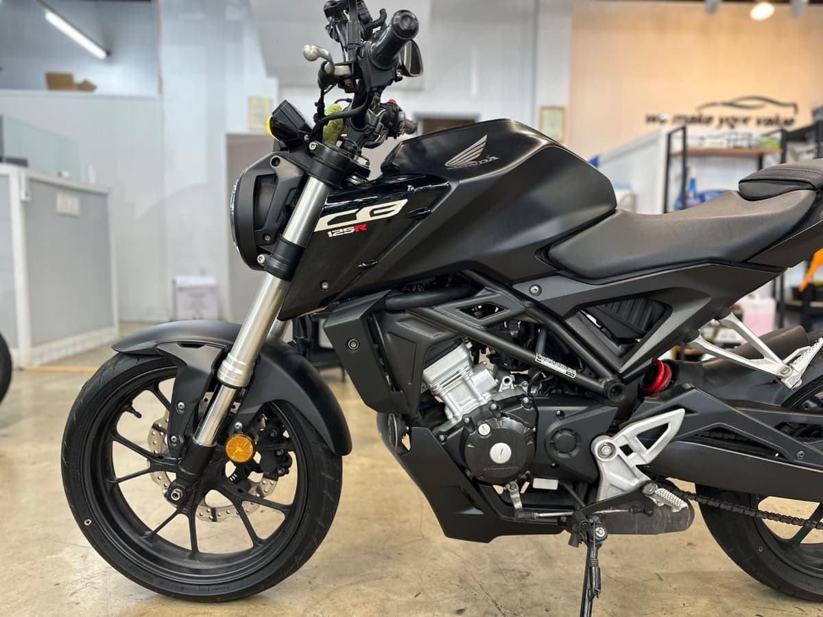 혼다 CB 125 R 11
