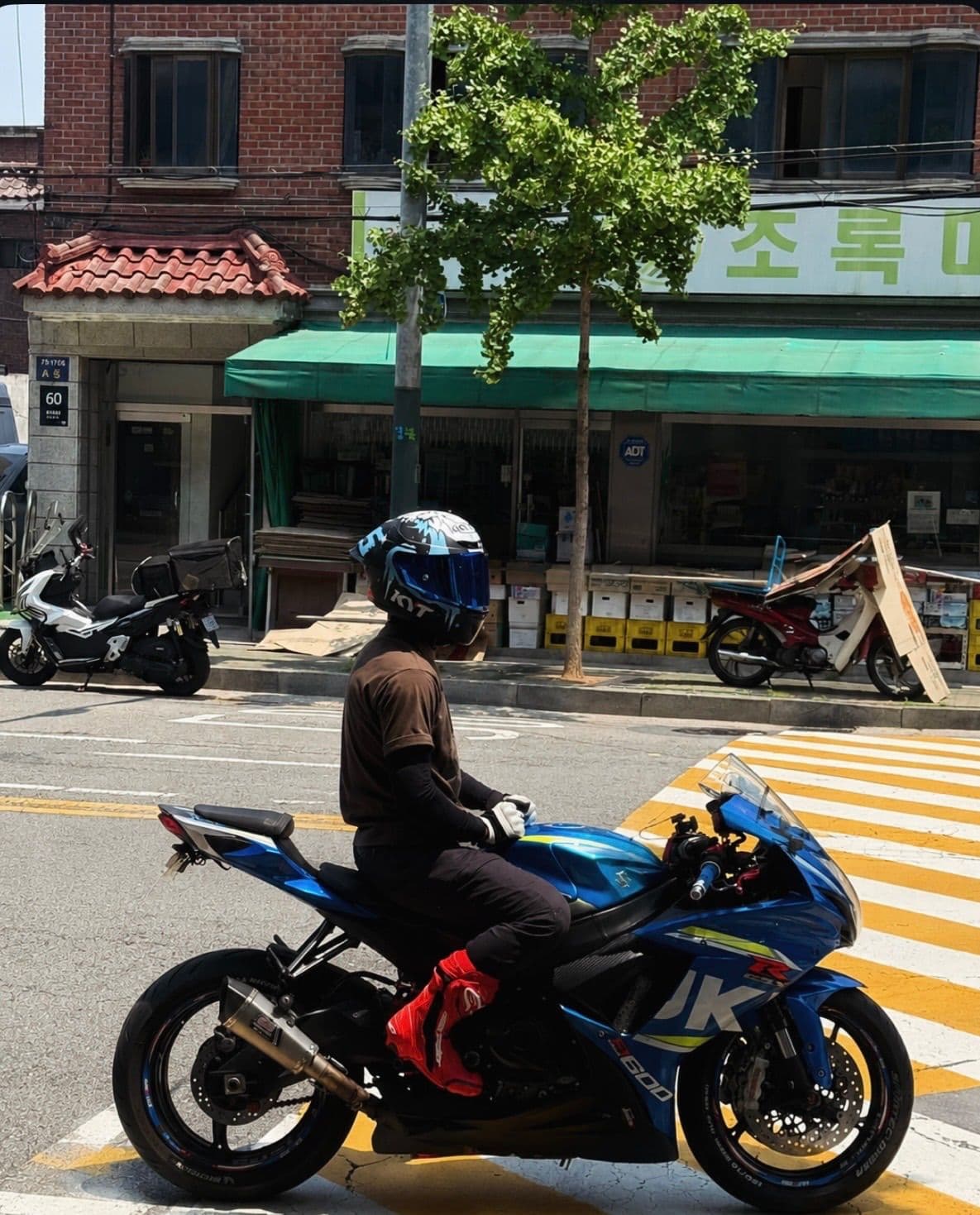 스즈키 GSX R 600 more