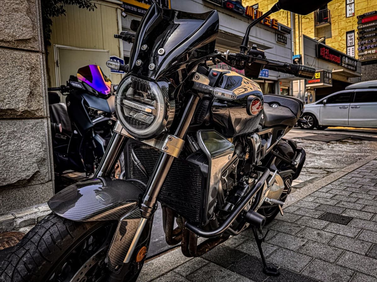 혼다 CB 1000 R more