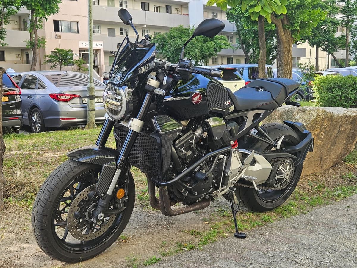 혼다 CB 1000 R 2