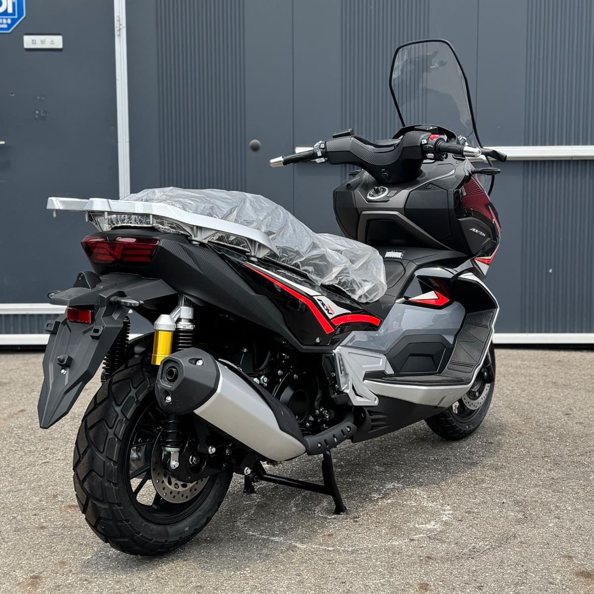 한솜모터스 ADV 350 more