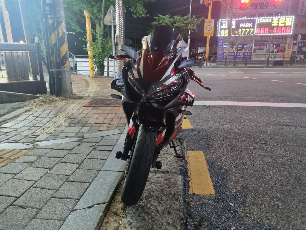 혼다 CBR 650 R MT 2