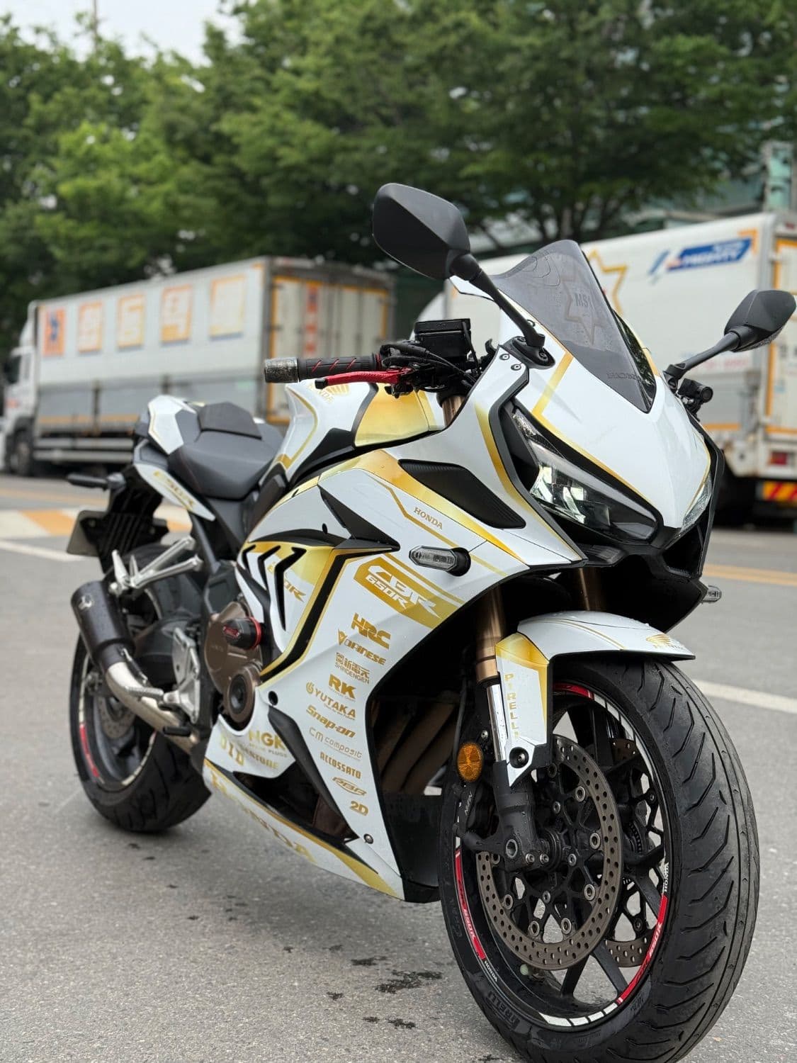 혼다 CBR 650 R MT 1
