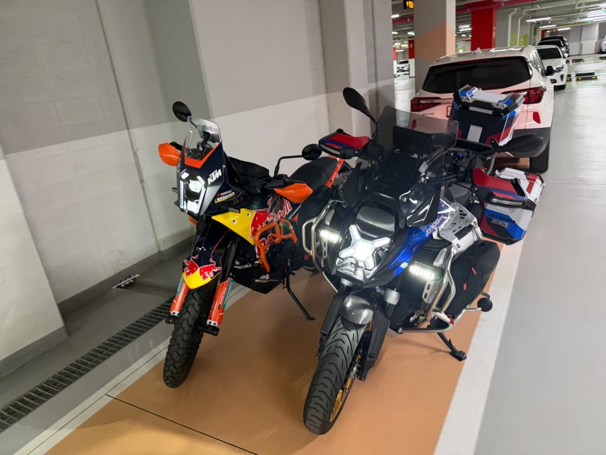 KTM 390 어드벤처 SW 9