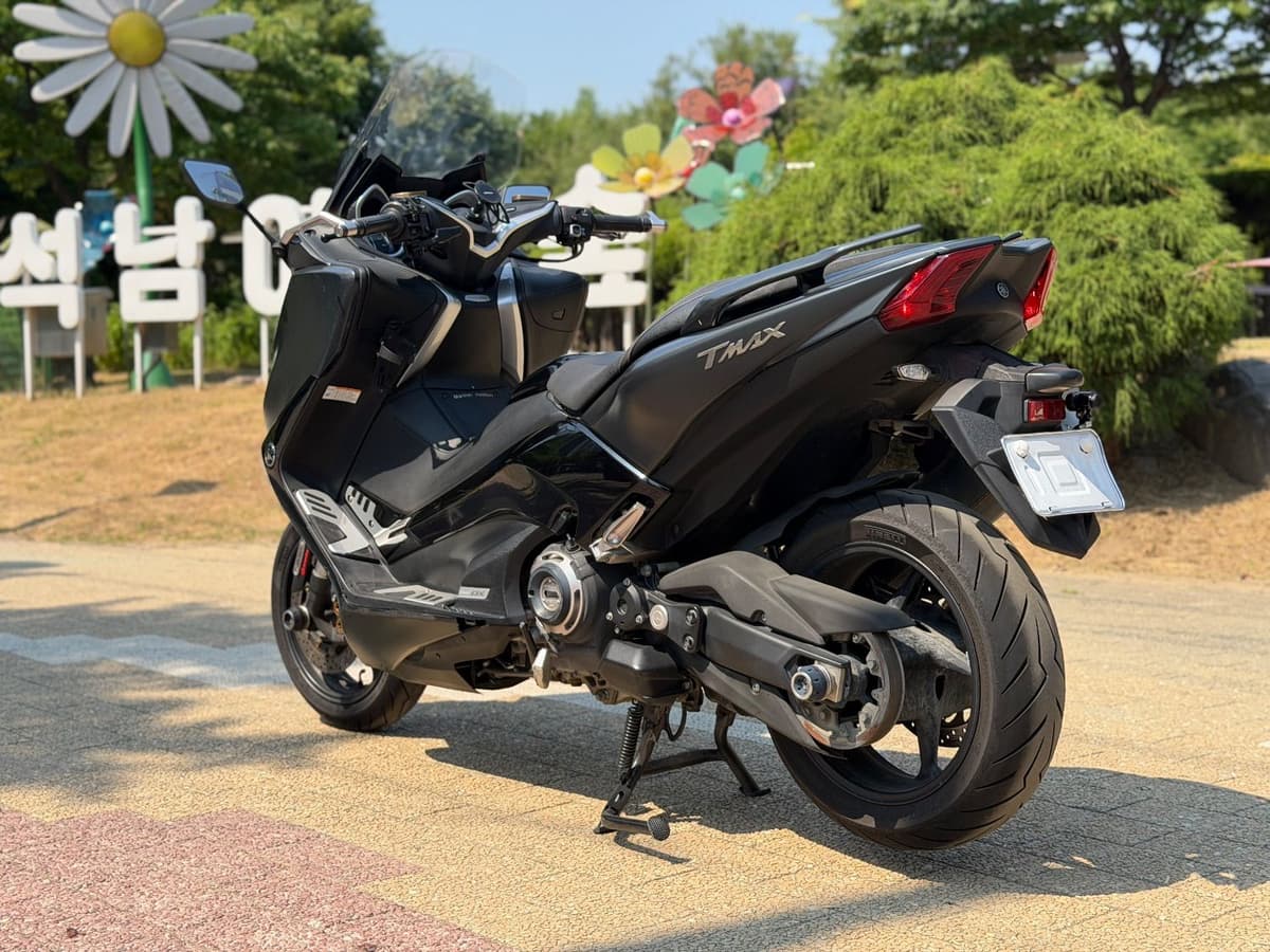 야마하 TMAX DX 5