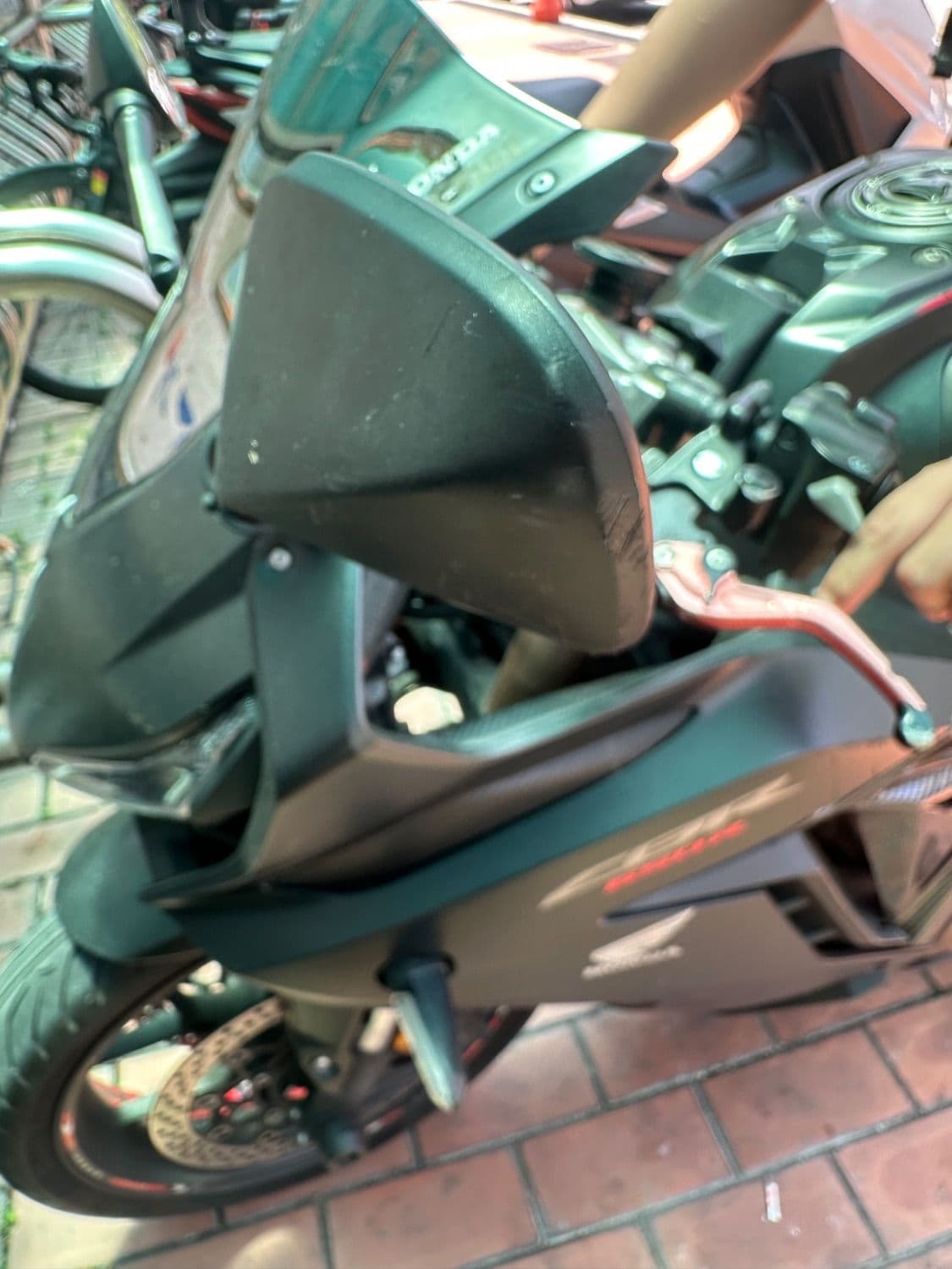 혼다 CBR 650 R MT 4