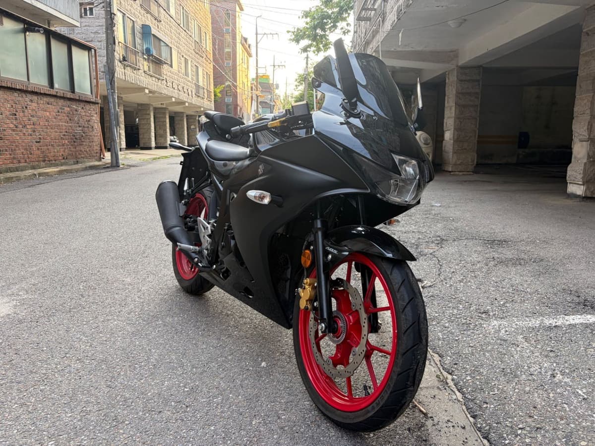 스즈키 GSX R 125 ABS 3