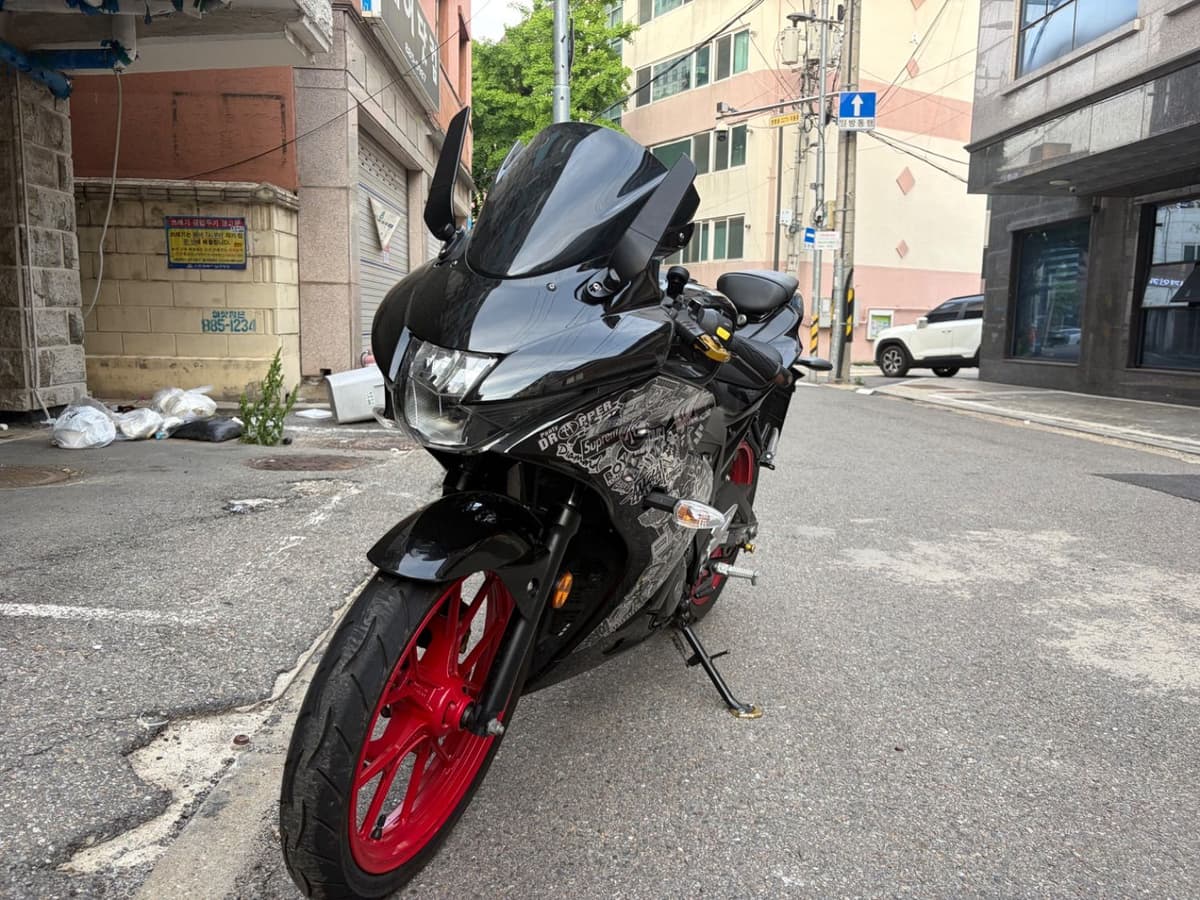 스즈키 GSX R 125 ABS 4