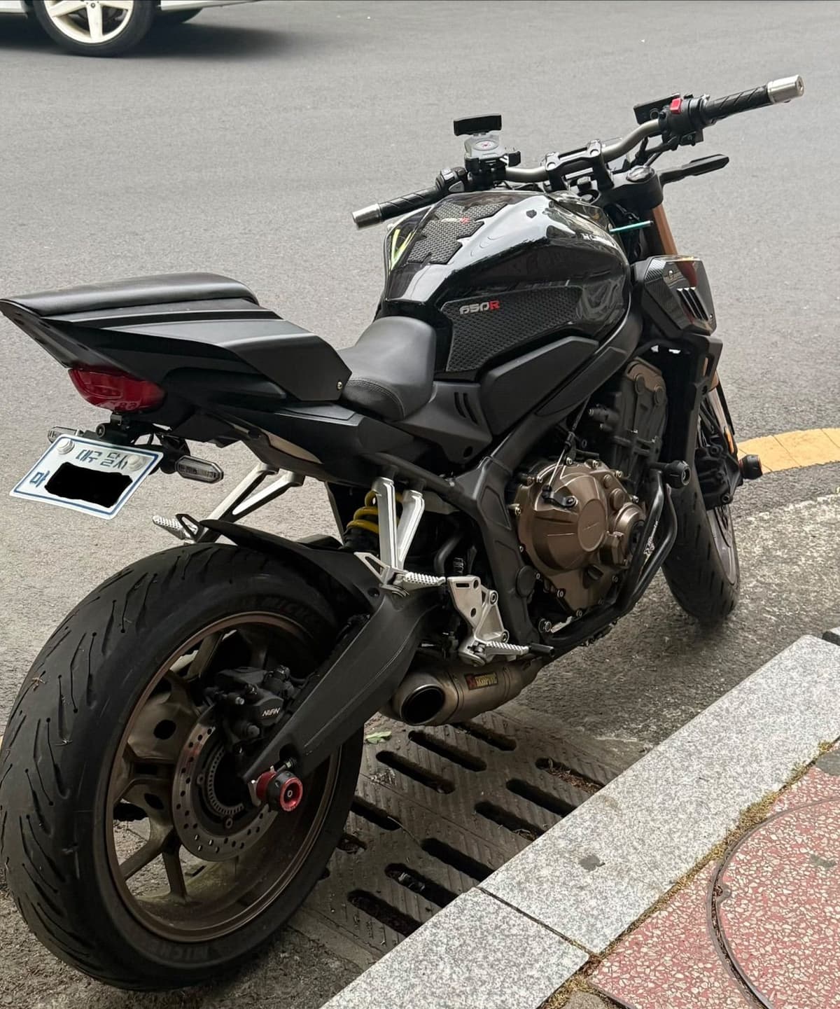 혼다 CB 650 R 1