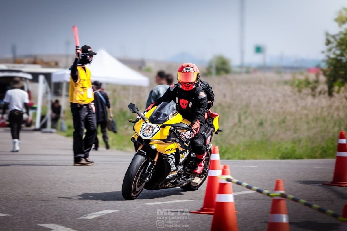 야마하 YZF R1 7