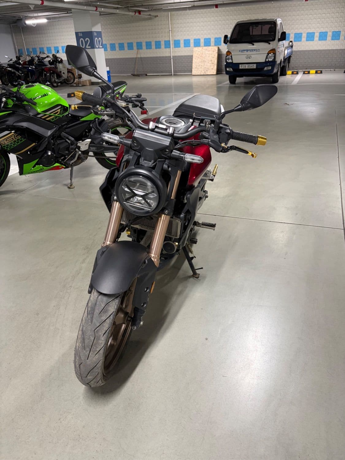 혼다 CB 300 R 1
