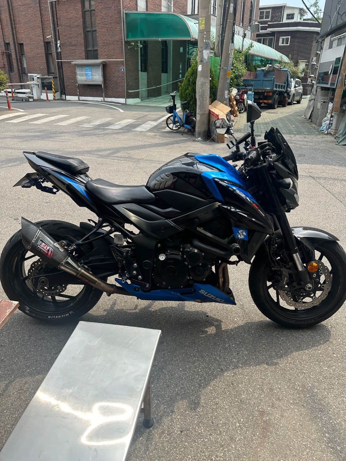 스즈키 GSX S 750 2