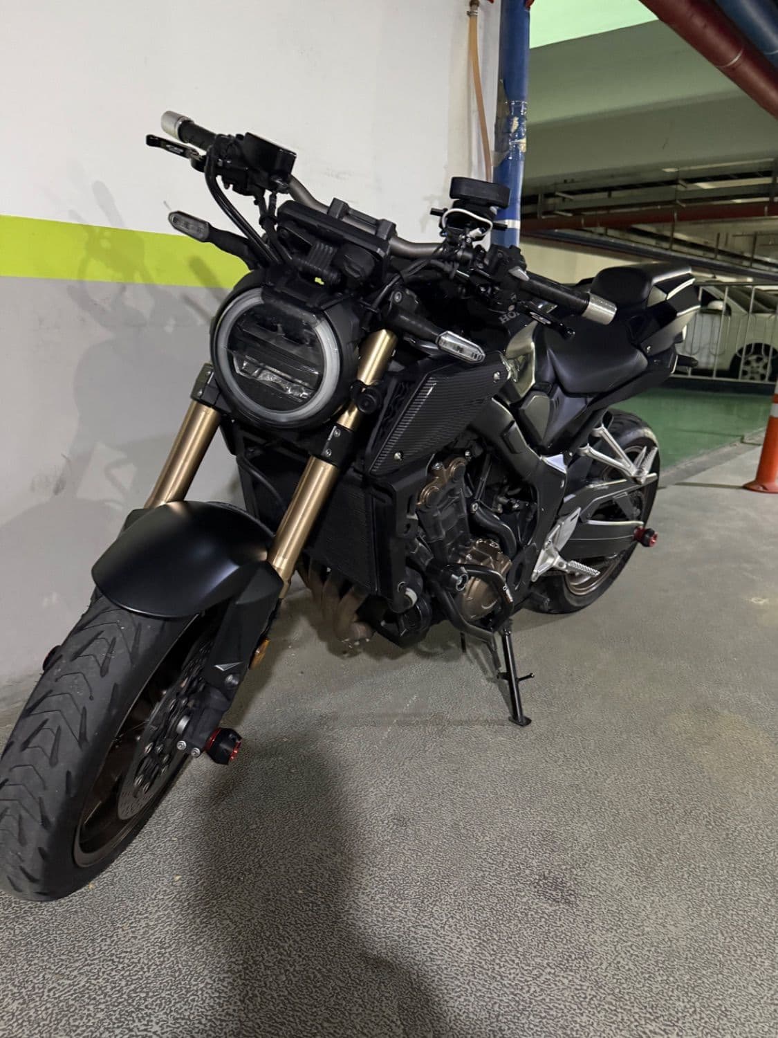 혼다 CB 650 R 3