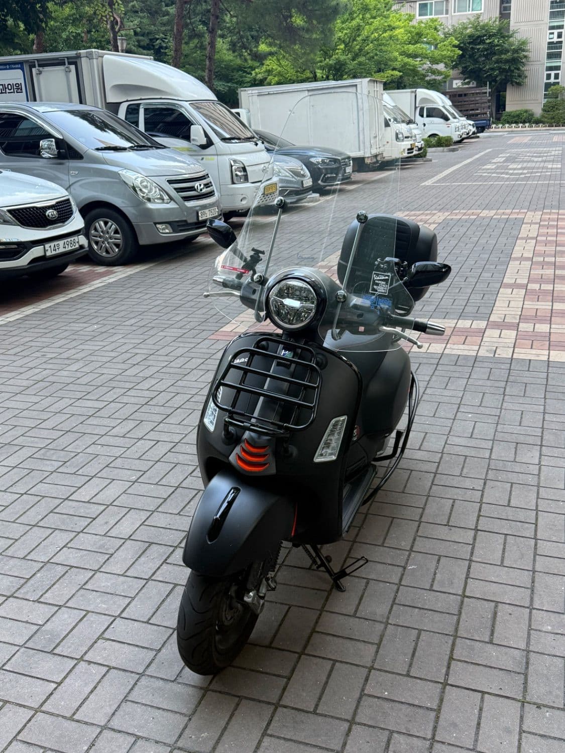 베스파 GTS 300 슈퍼스포츠 2
