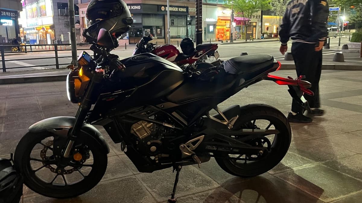 혼다 CB 125 R 4